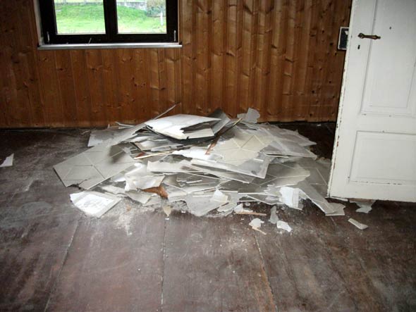 Haufen abgenommener Staroporplatten. S. Diehl