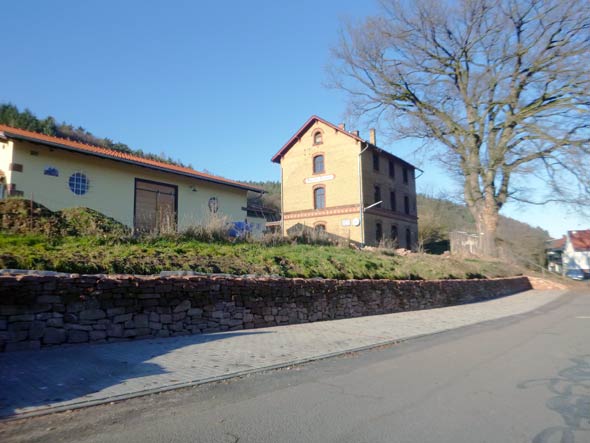 Bahnhof mit neuen Parkpltzen. D. Diehl